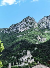 Sabbionara - Blick auf das Castello di Avio